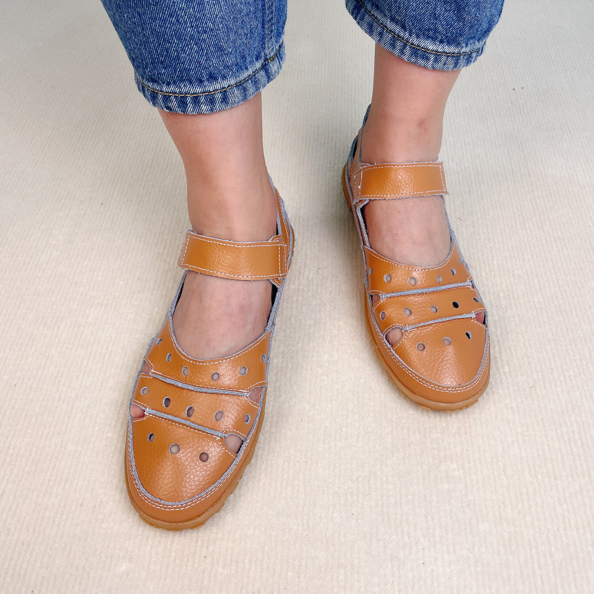 Kairi | Women's Breathable Hollow Hook Flat Sandals
