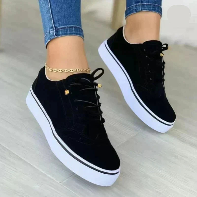 Calla | Elegant Lace-Up Sneakers
