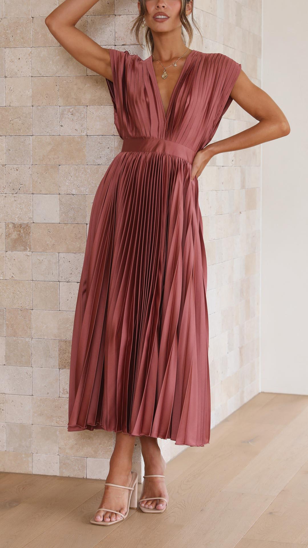 Alexis | Elegant Pleated Dress